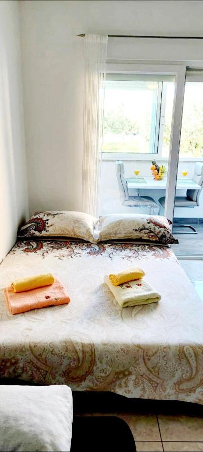 Mihaela Studio Apartmans 150M Near The Beach Kaštela المظهر الخارجي الصورة